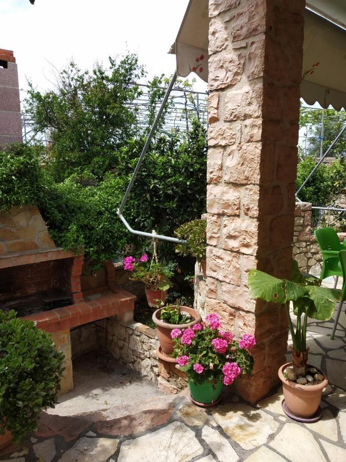 Altin Skrapari Guesthouse Ksamil Zewnętrze zdjęcie